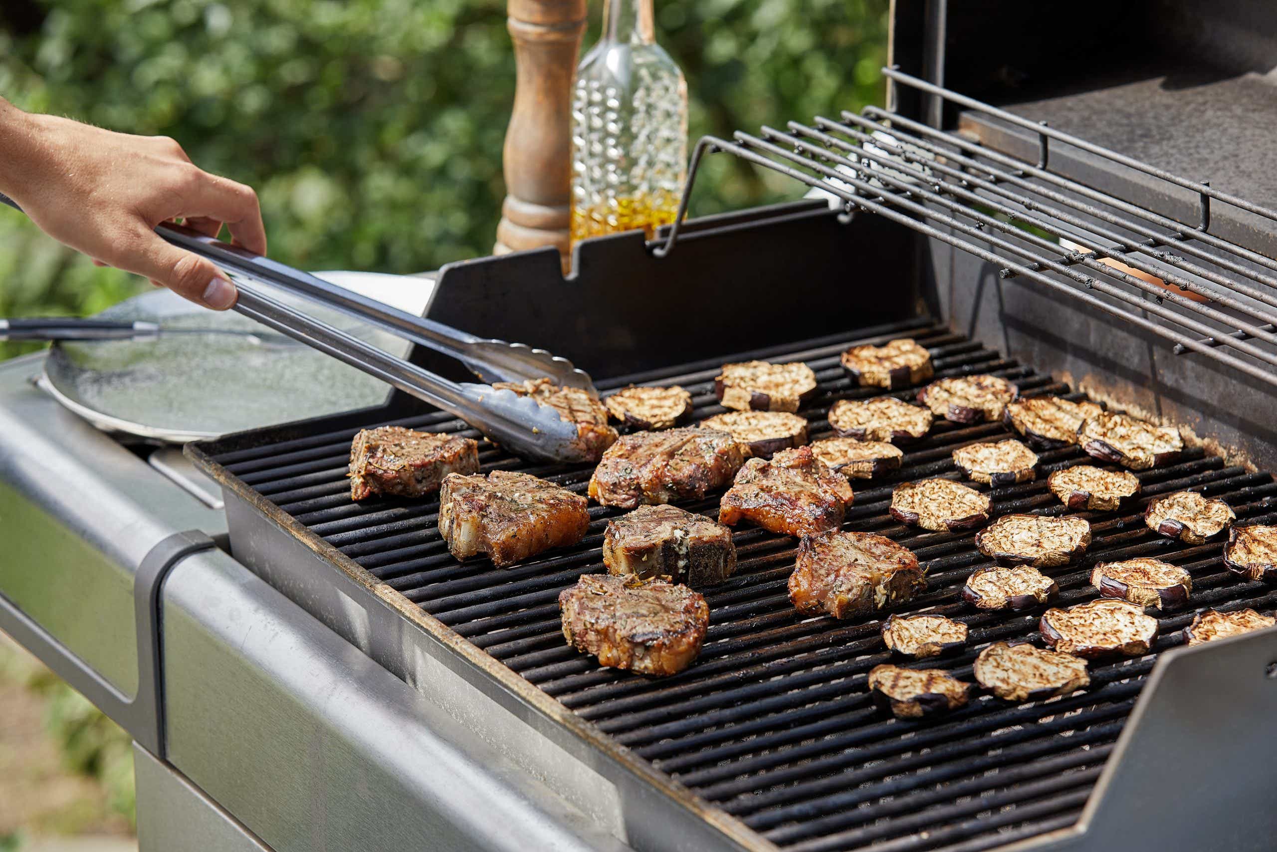 12 BBQ Tricks and Tips from Pitmasters 