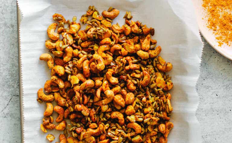 seasoned and roasted nuts