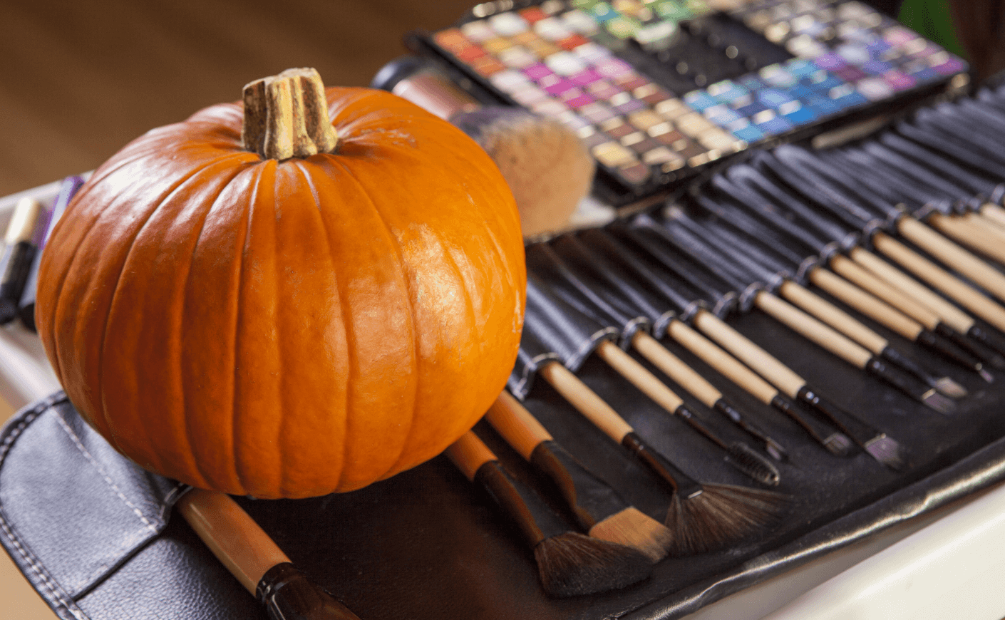 pumpkin over make up kit