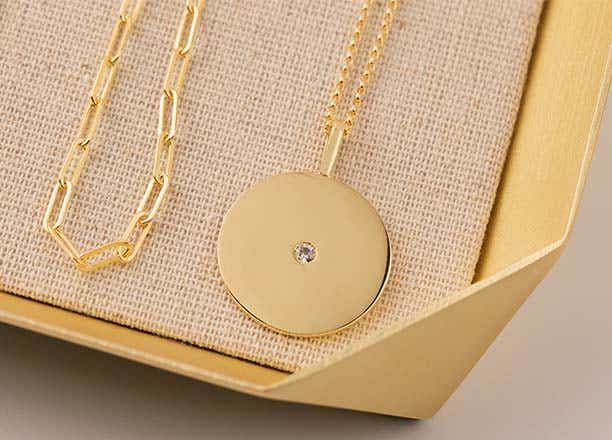 Disc necklace