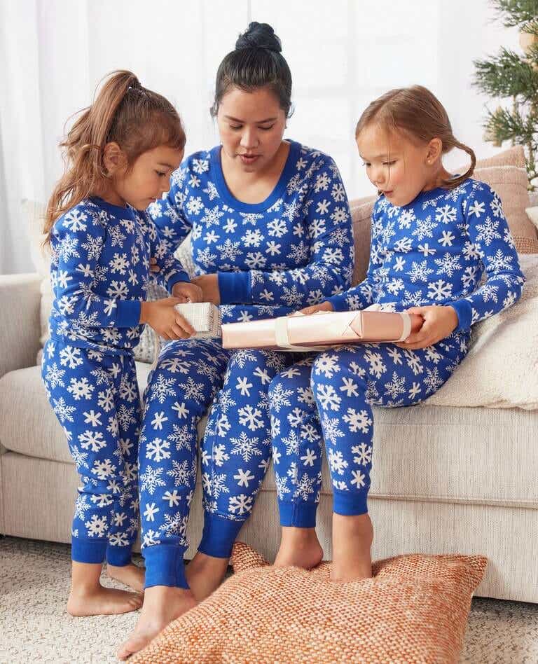hanna andersson let it snow pajamas
