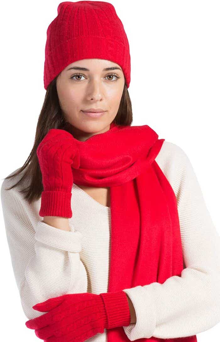 cashmere set red on model