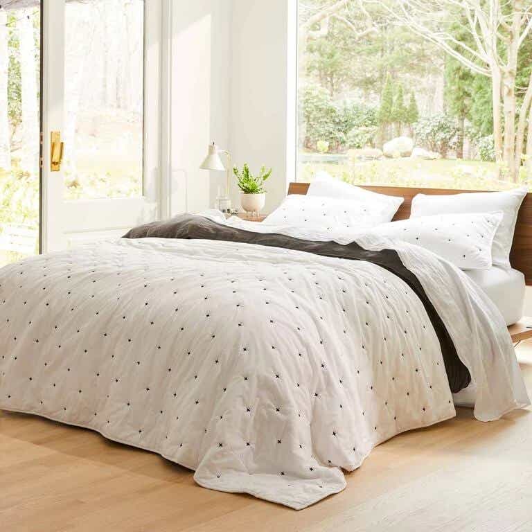 brooklinen lightweight quilt set