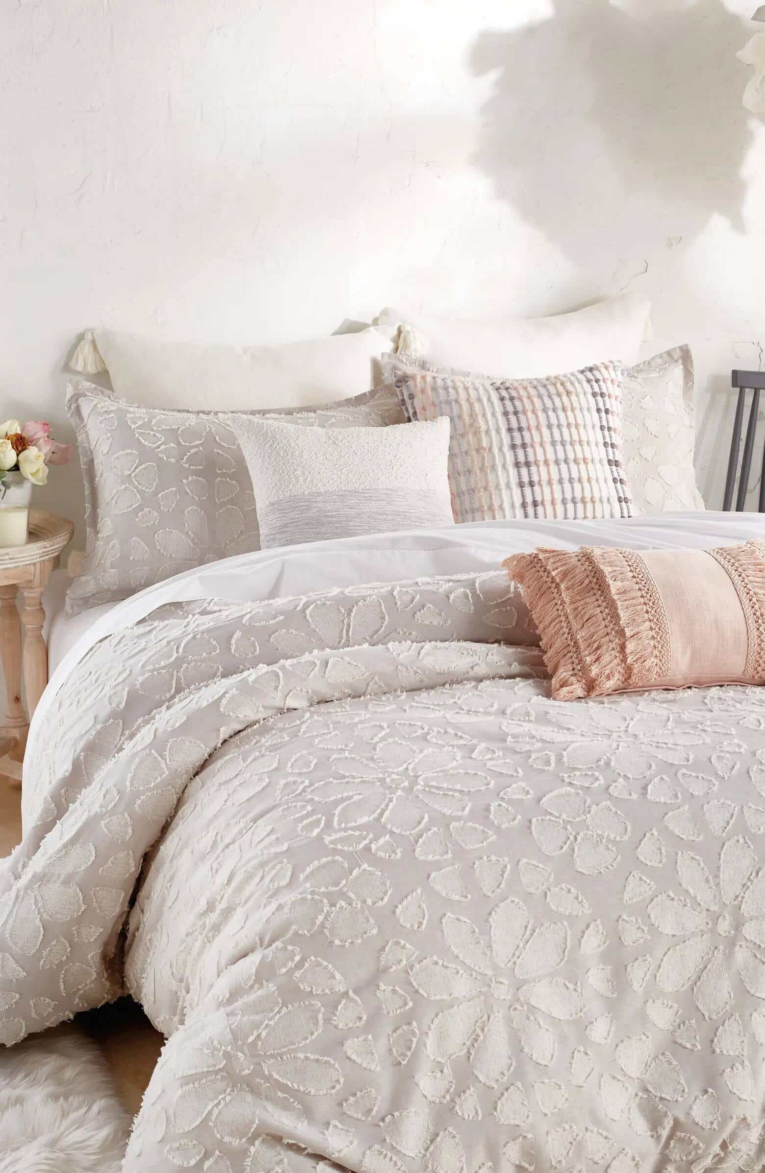 clipped comforter set