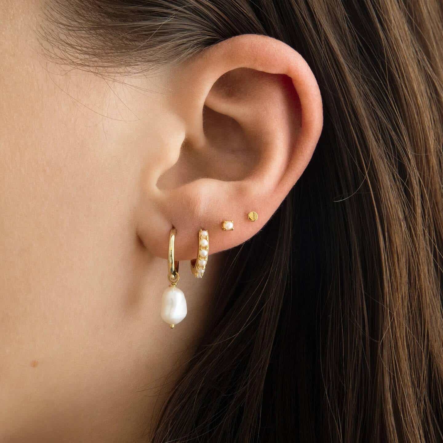 studs earrings