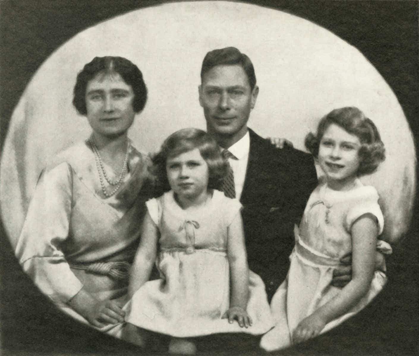 A portrait of the future Royal Family circa 1933.