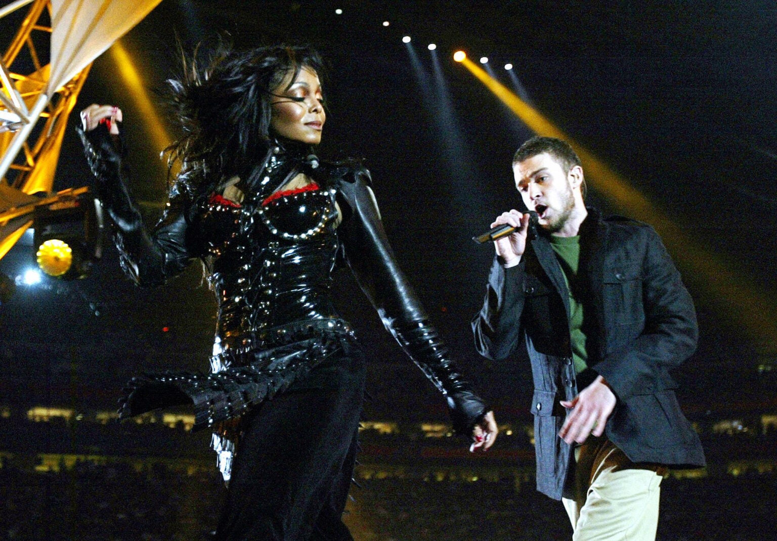 Top 10 Best Super Bowl Halftime Shows of All Time | KCM
