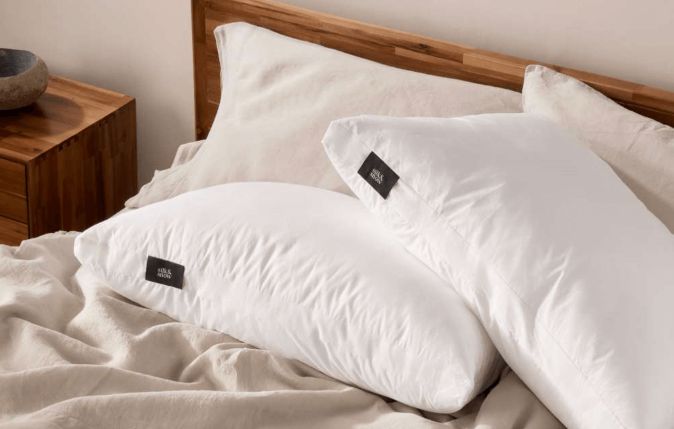 silk & snow pillow