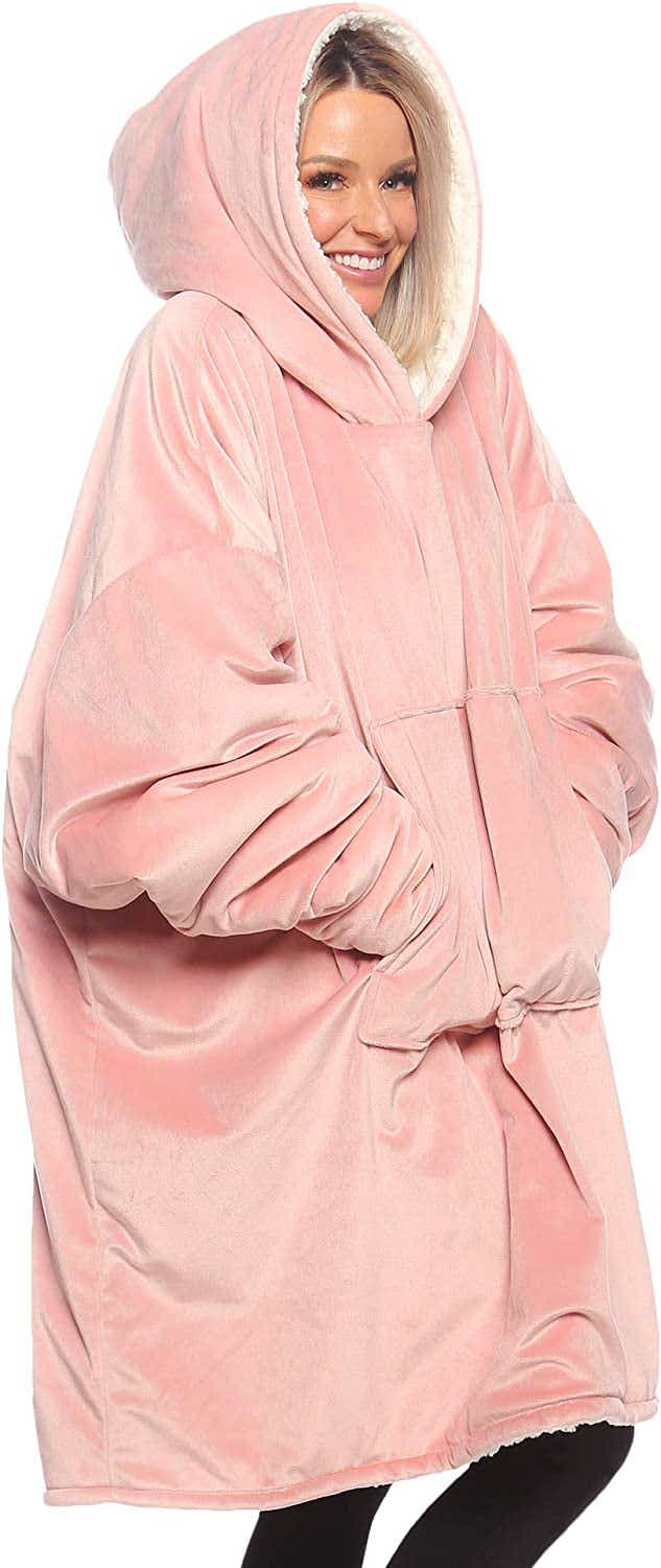 the comfy pink on model