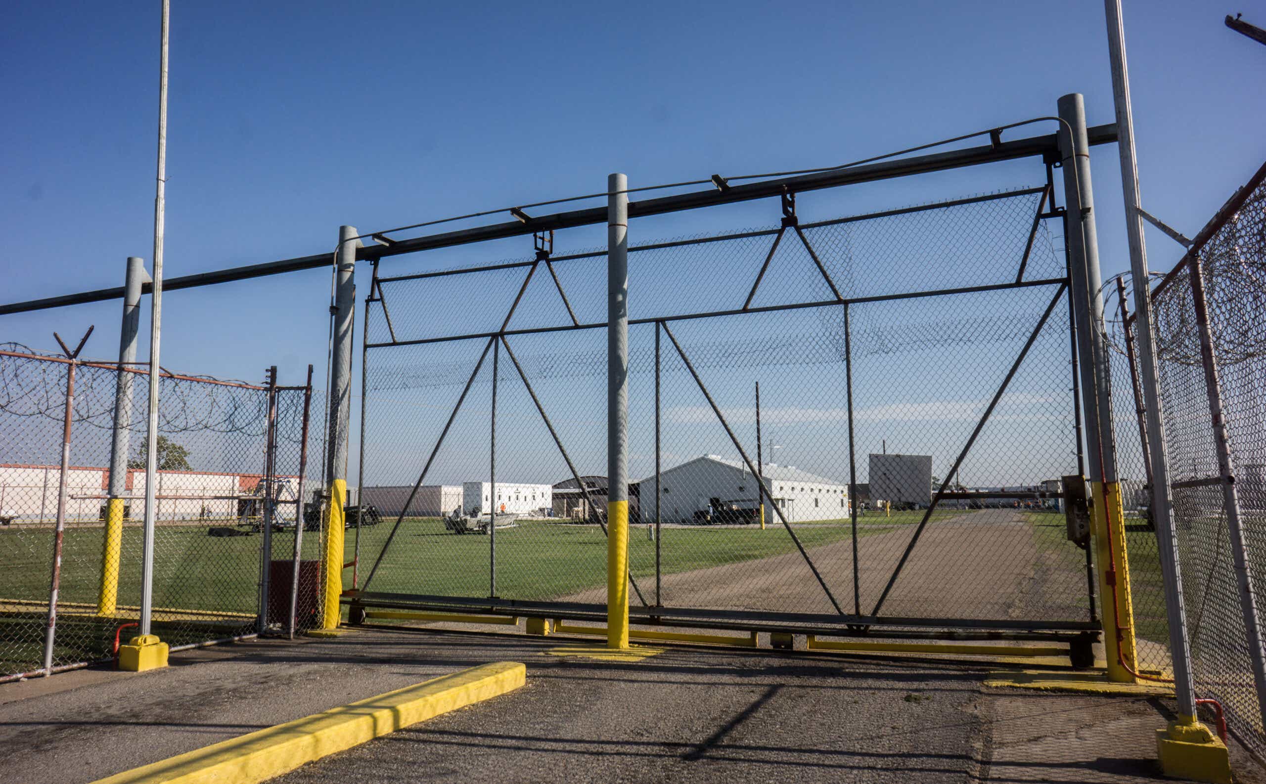 Mississippi Manhunt Continues After Escapee Burns to Death | KCM