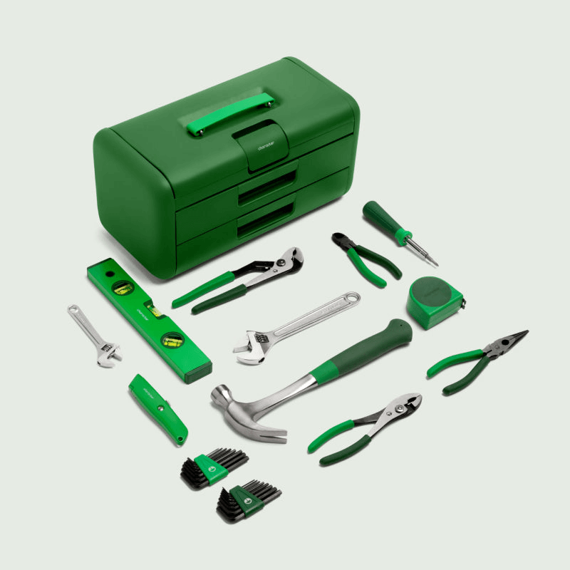 character 13 piece tool set in green