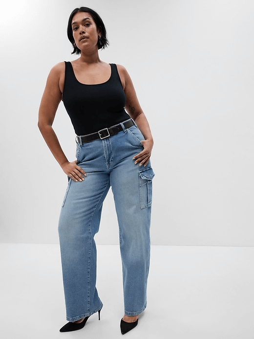 The 25 Best Jeans for Short Women, According to the Petite People Who Wear  Them #purewow #shopping #style #fashi…
