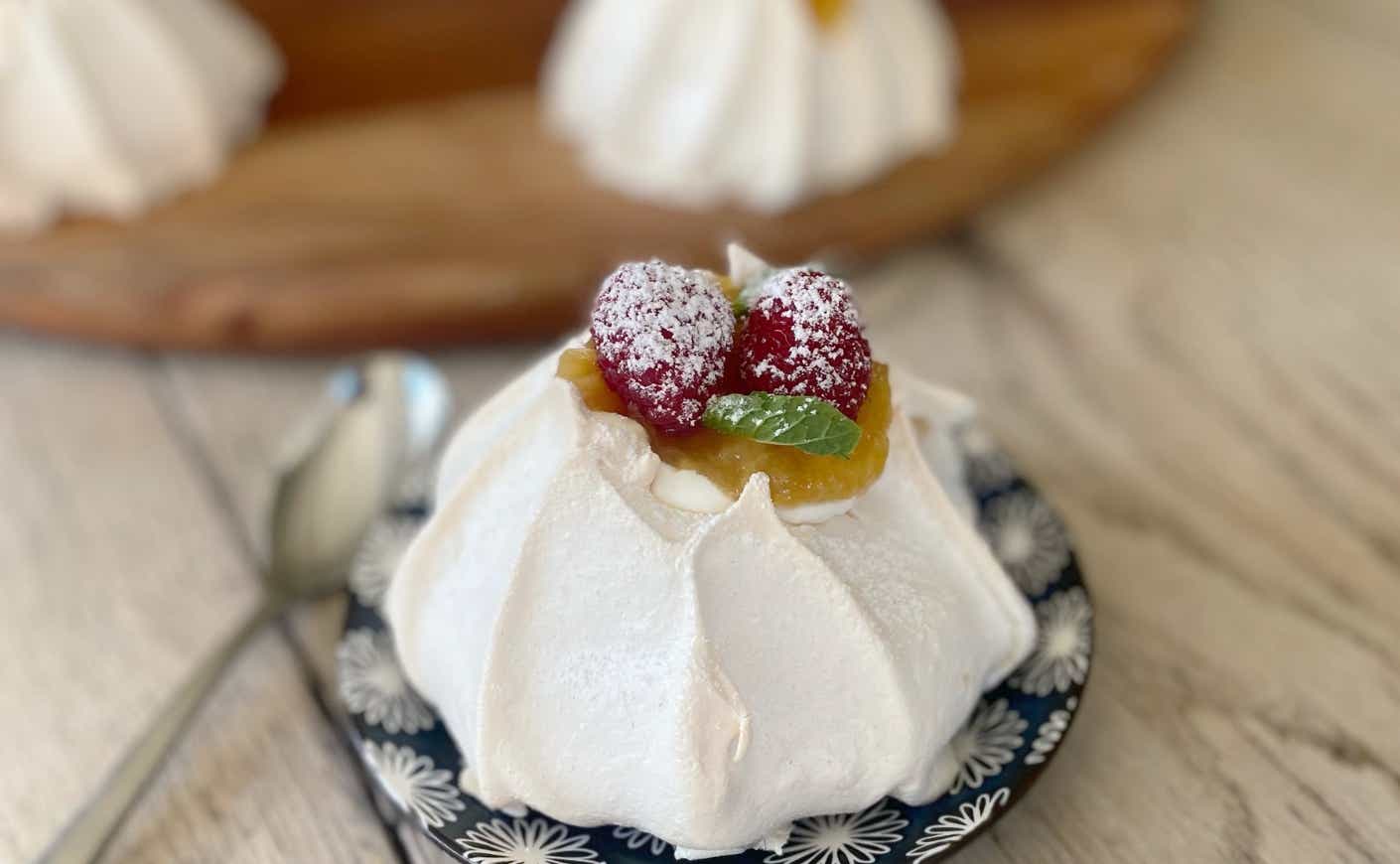 a mini pavlova