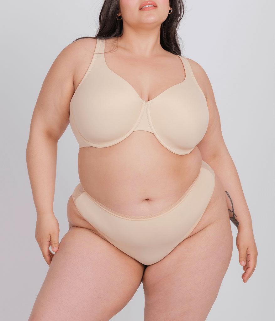 lively minimizer bra on model