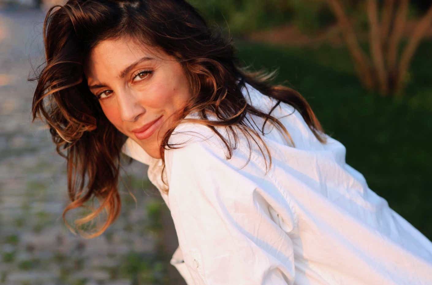 jennifer esposito headshot