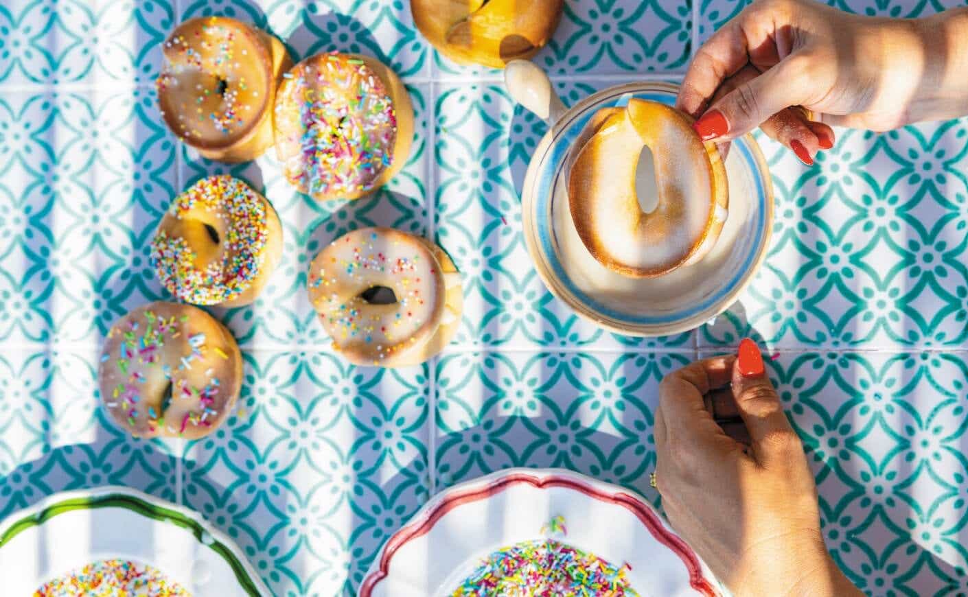 Taralli cookies on a sunlit table.