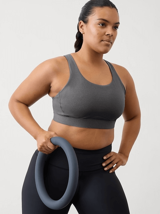 athleta interval bra on model