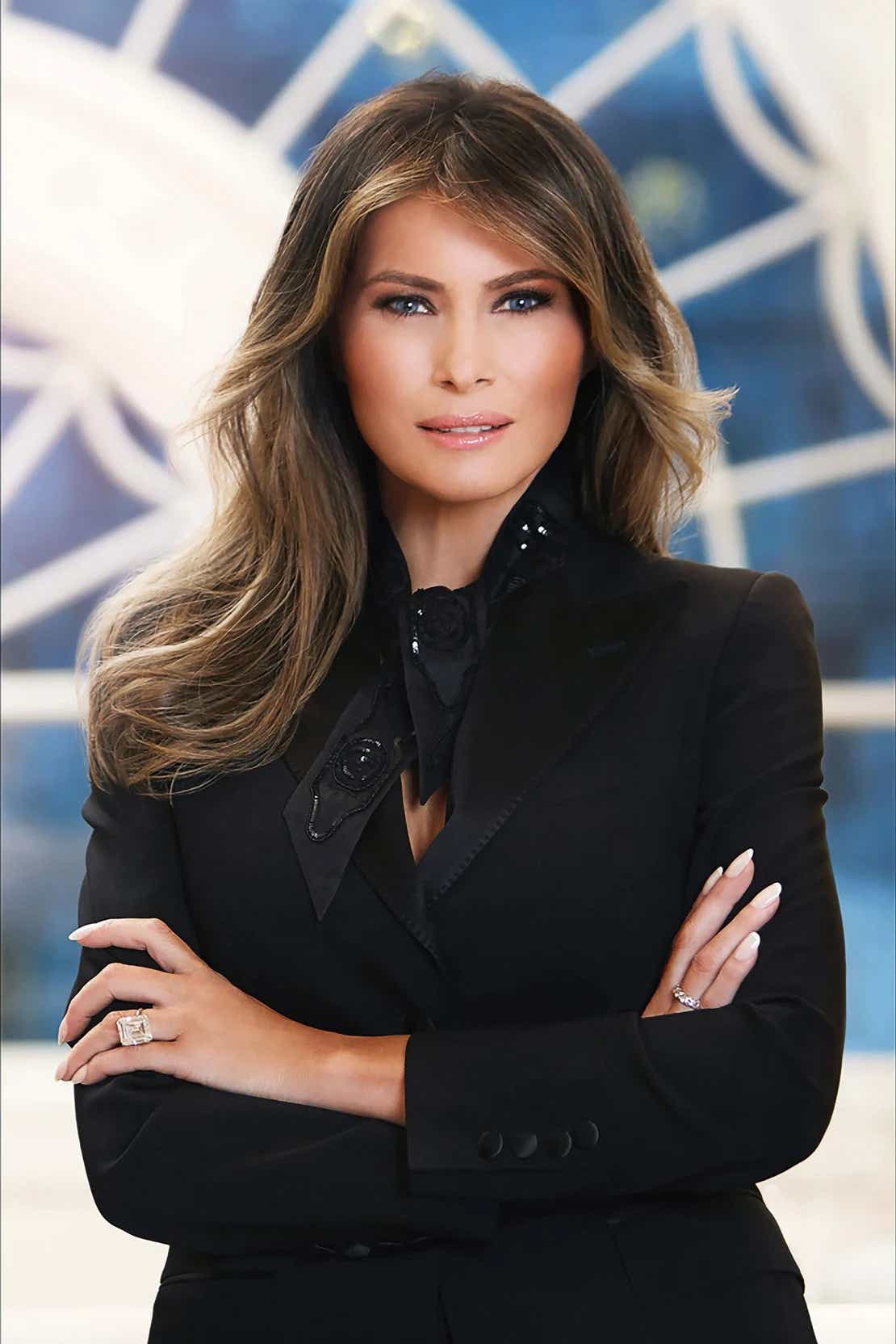 Melania Trump's 2017 portrai