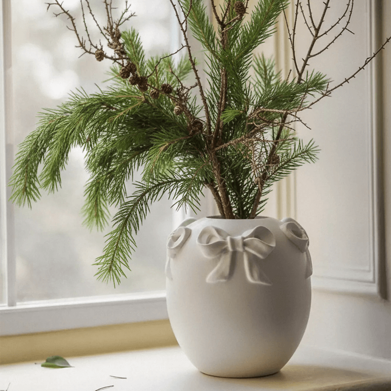 anthropologie clara bow vase