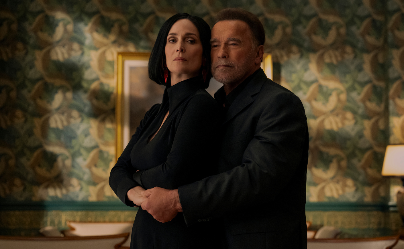 Carrie-Anne Moss, Arnold Schwarzenegger