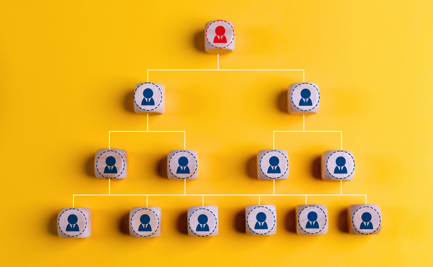 depiction of a pyramid scheme