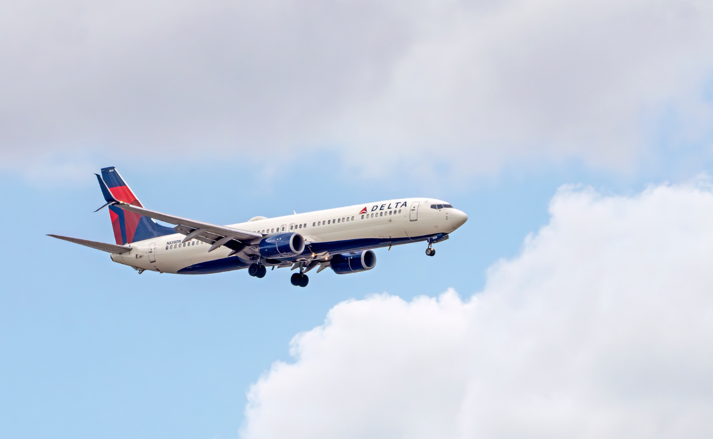 A Delta plane mid-air
