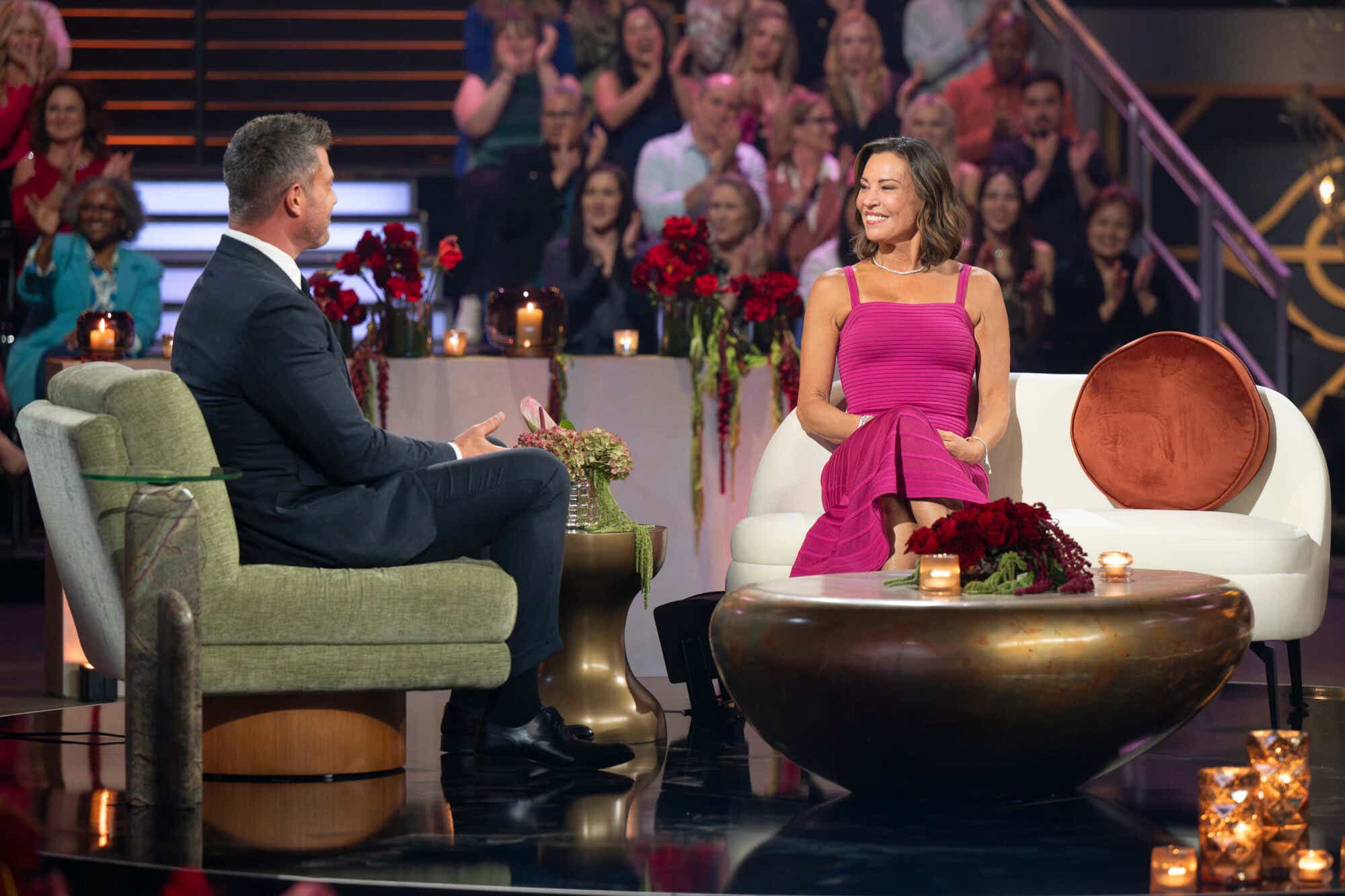 Jesse Palmer interviews Debbie on the set of the Golden Bachelor: Women Tell All