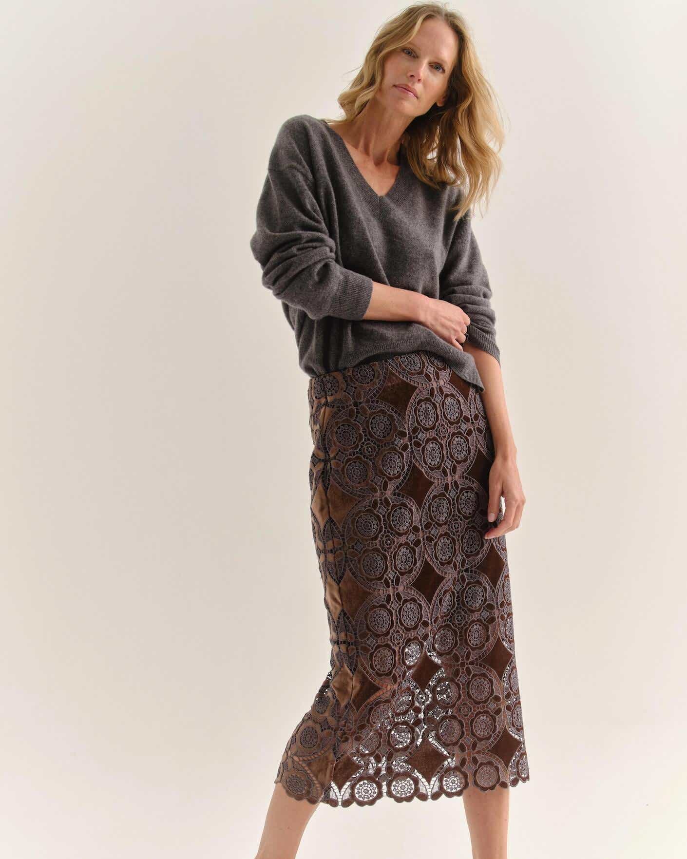A model wearing a Cartolina maxi skirt.