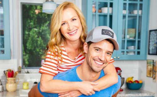 Angela Kinsey and Joshua Snyder