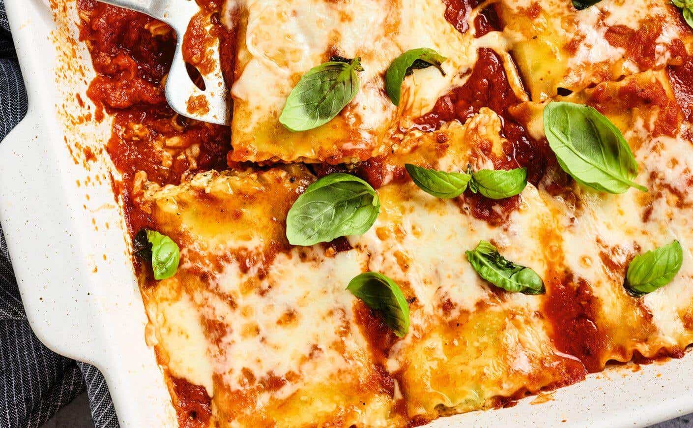 A baking pan of lasagna roll ups.