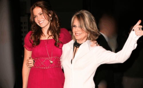 mandy moore and diane keaton posing
