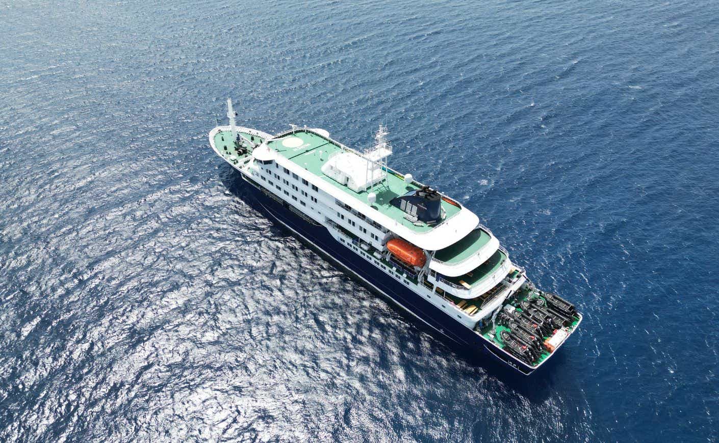 cruise ship