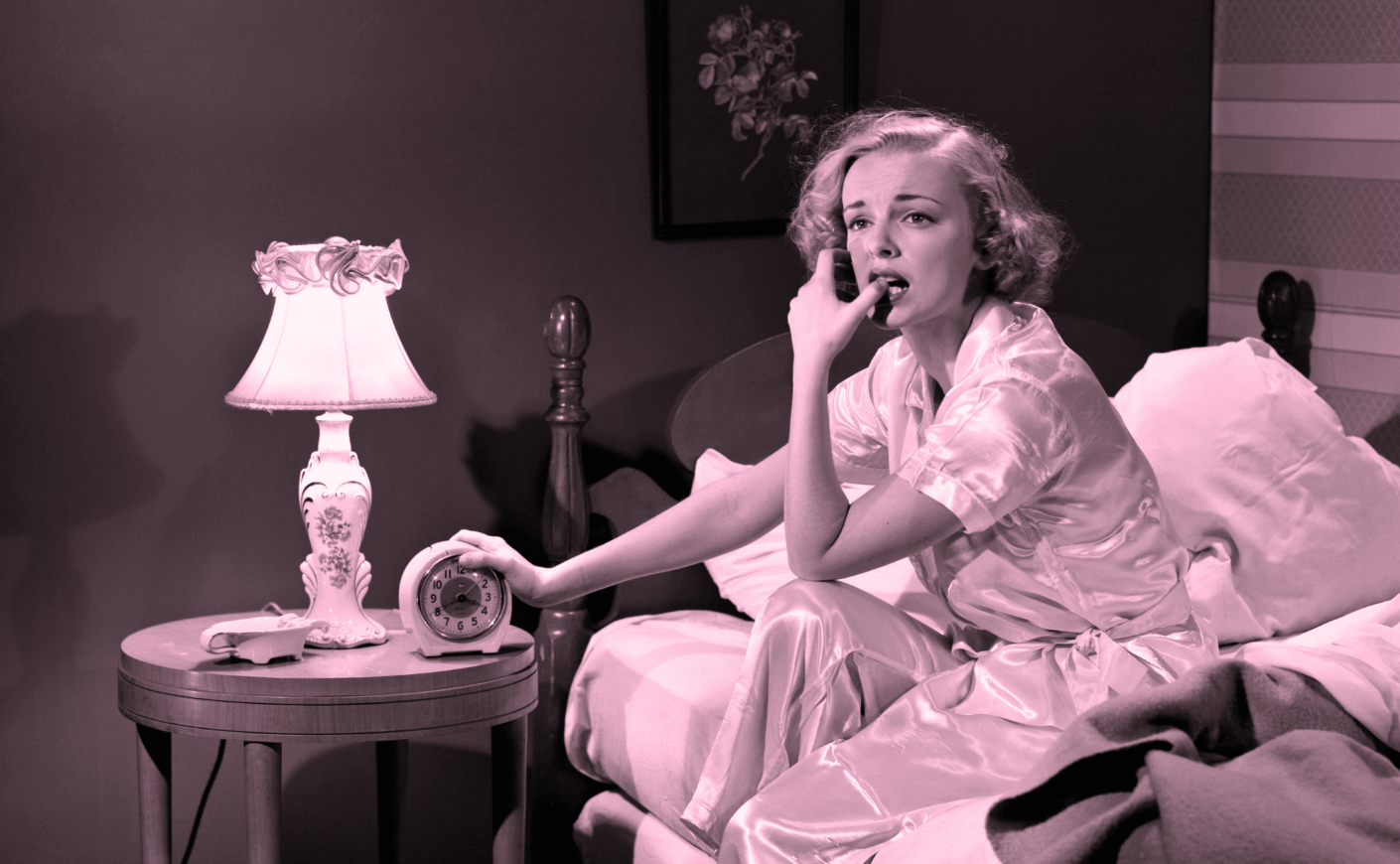 woman insomnia retro