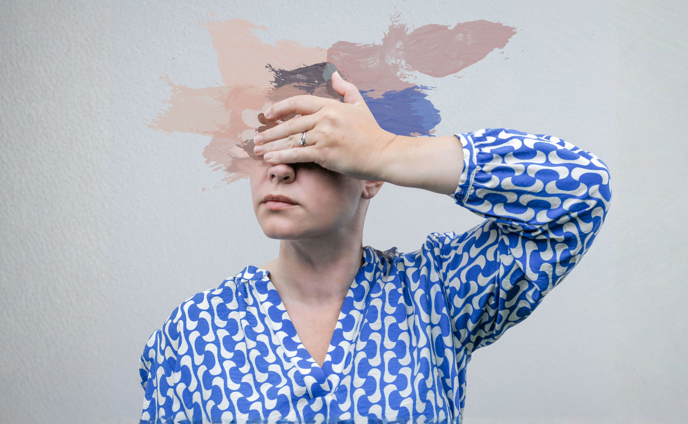 artwork of woman with smudged head and her hand over her face, brain fog illustration